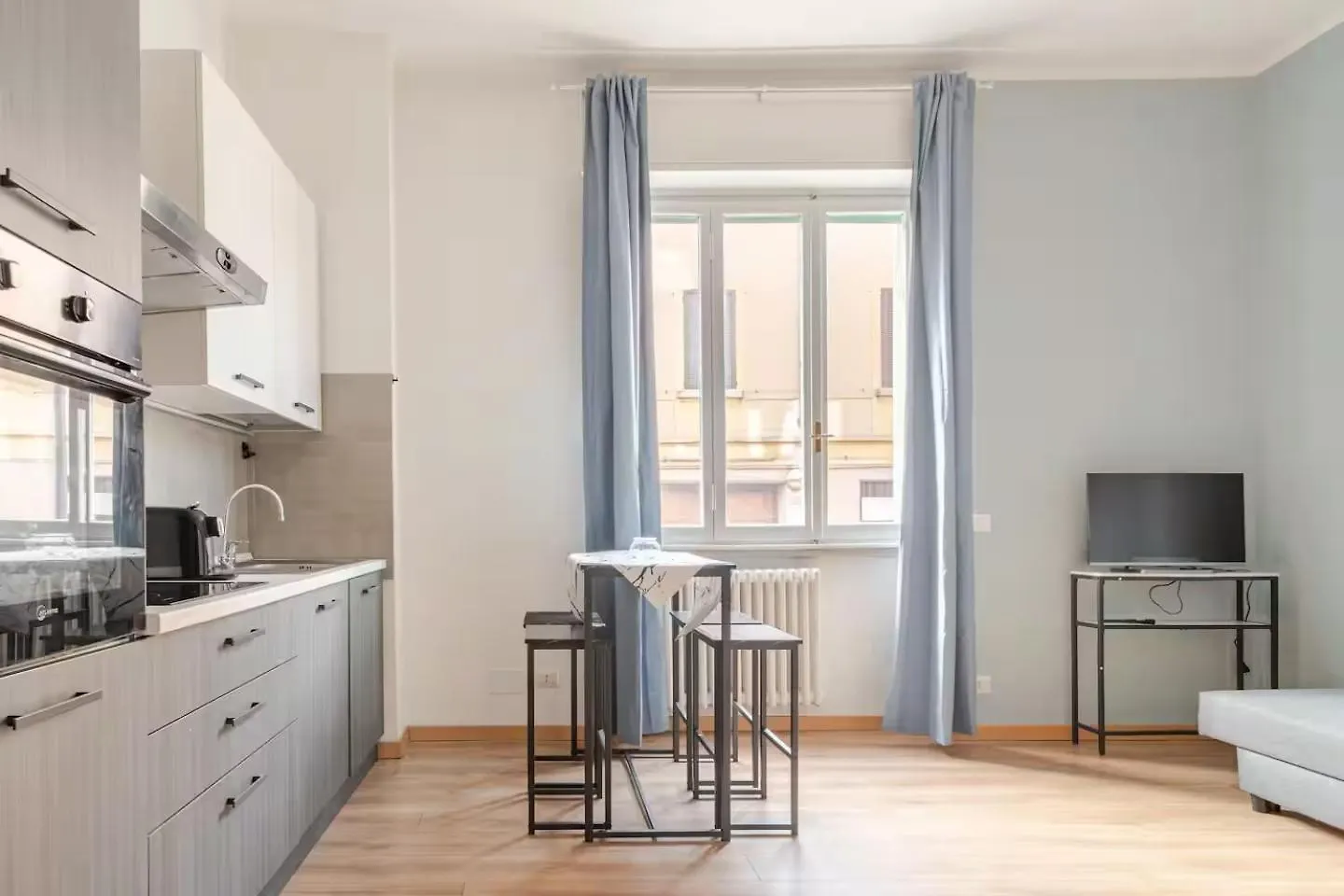 Urban Home Milano - 10 Minuti Dal Duomo Milan